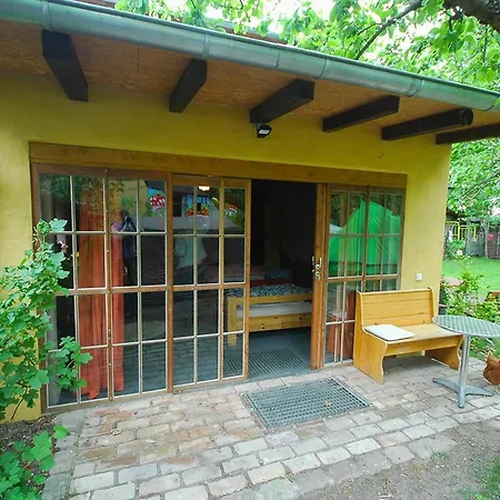 אכסניה Sandino Summer Camp ברלין