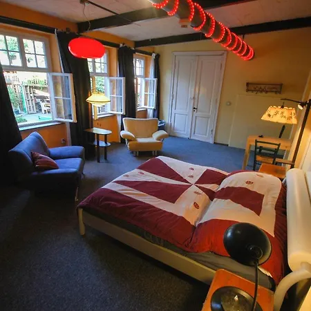 אכסניה Sandino Summer Camp *