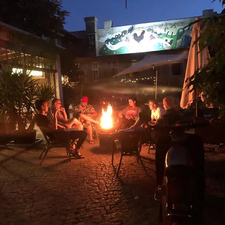 Sandino Summer Camp אכסניה ברלין