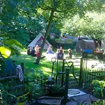 ホステル Sandino Summer Camp ベルリン
