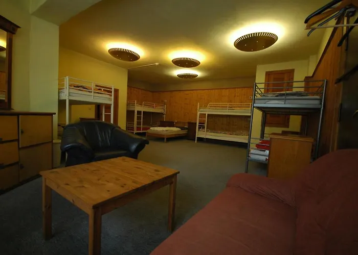 Sandino Summer Camp Hostel Berlin